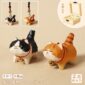 【2個でお得】【置物|バッグチャーム】 ミニチュア 猫 木製 可愛い 手作り 木彫り 猫グッズ 置物 バッグチャーム 癒し 厄除け オブジェ ストラップ 小さい 玄関 風水 引越し祝い 贈り物 プレゼント 幸運 お守りストラップ 木製雑貨