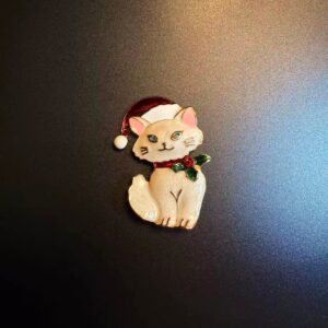 ヴィンテージ古着 クリスマス・キティ かわいい猫のブローチ