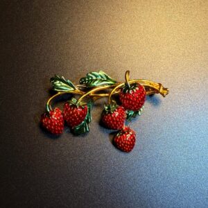 ヴィンテージ古着 Juicy Sprig イチゴのブローチ