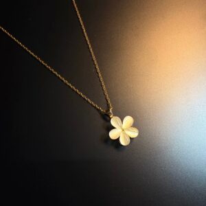 ヴィンテージ 古着 グローペタル 白の花柄 回転式ネックレス 鎖骨ネックレス