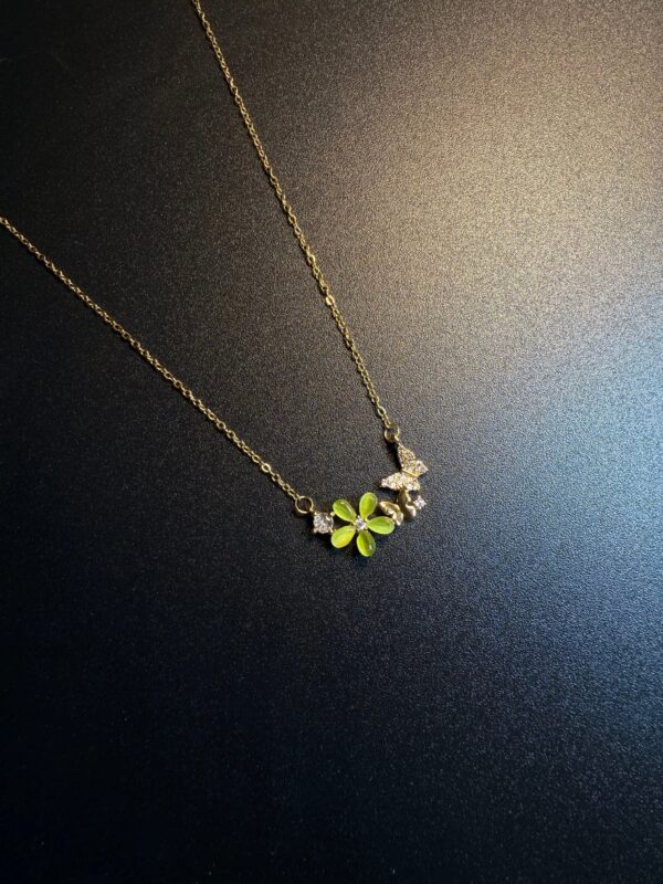 ヴィンテージ古着 Moss Petal 森系 フルダイヤモンド 蝶と花のネックレス 鎖骨チェーン
